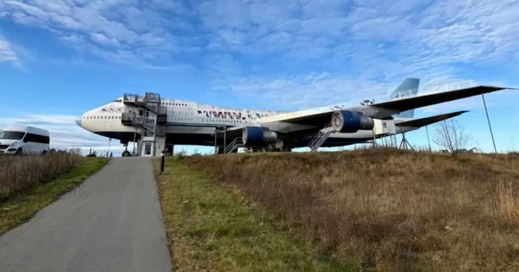 0_swns_plane_stay_01_040033