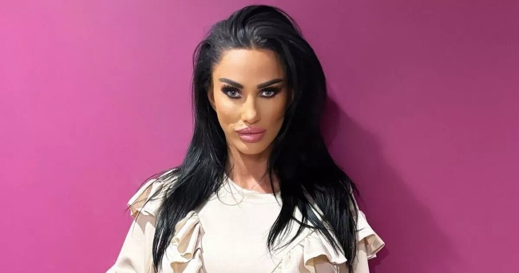 1_katie-price-shows-off-present-haul-from-jj-after-spending-christmas-apart
